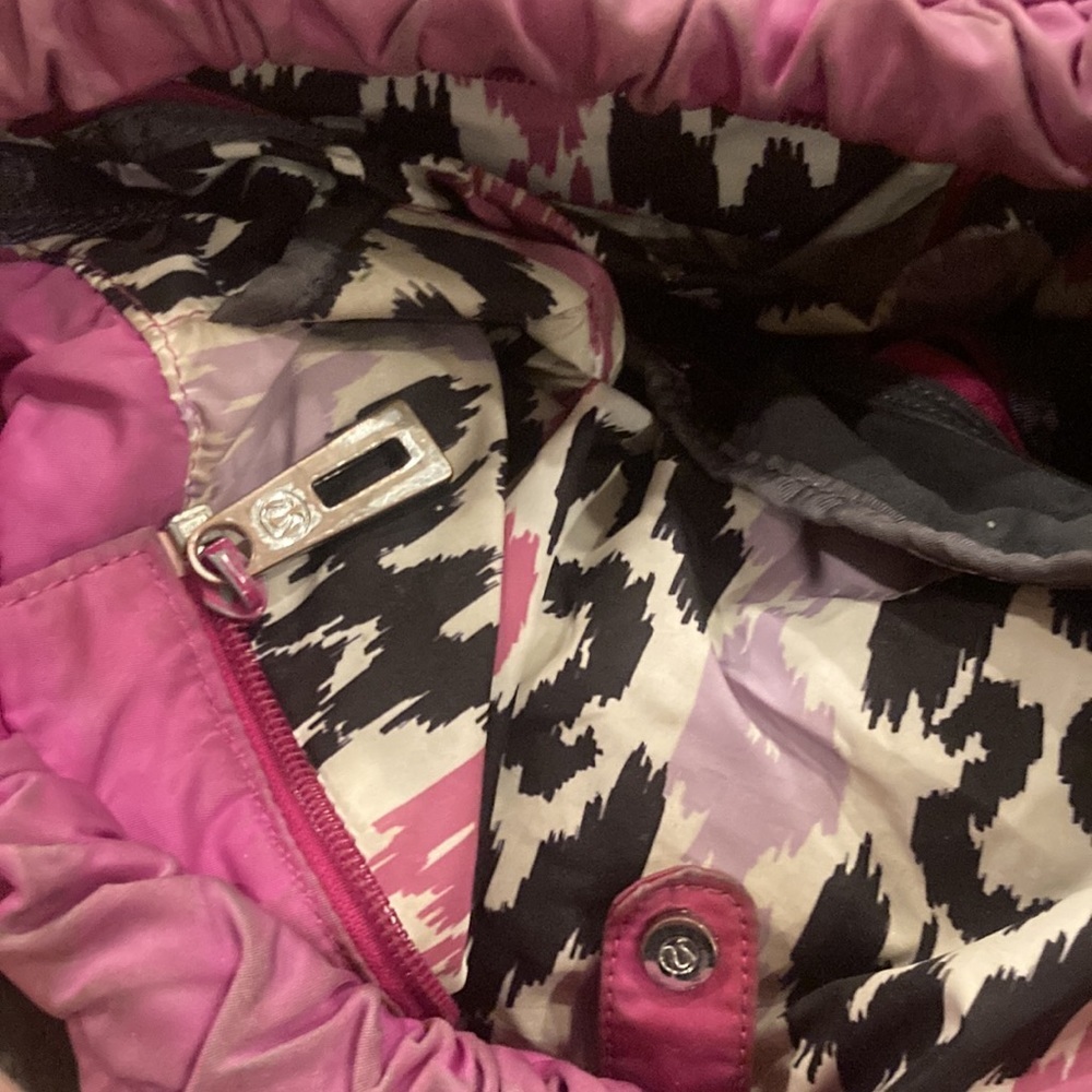 Classic Lululemon Yoga bag/travel bag